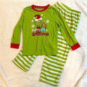 Like new Christmas pajamas- size 8